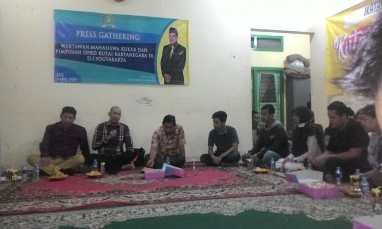 Ketua DPRD Lakukan Silurahmi dengan Mahasiswa Asal Kukar di Yogjakarta