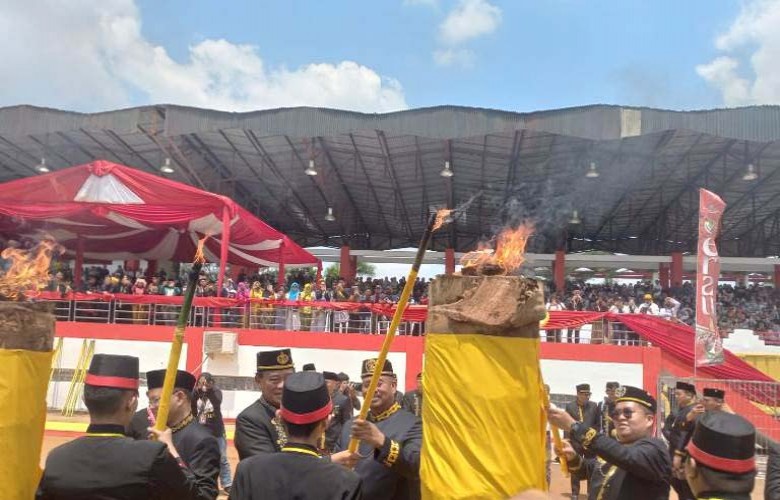 Erau Adat Pelas Benua 2023 Resmi Dibuka
