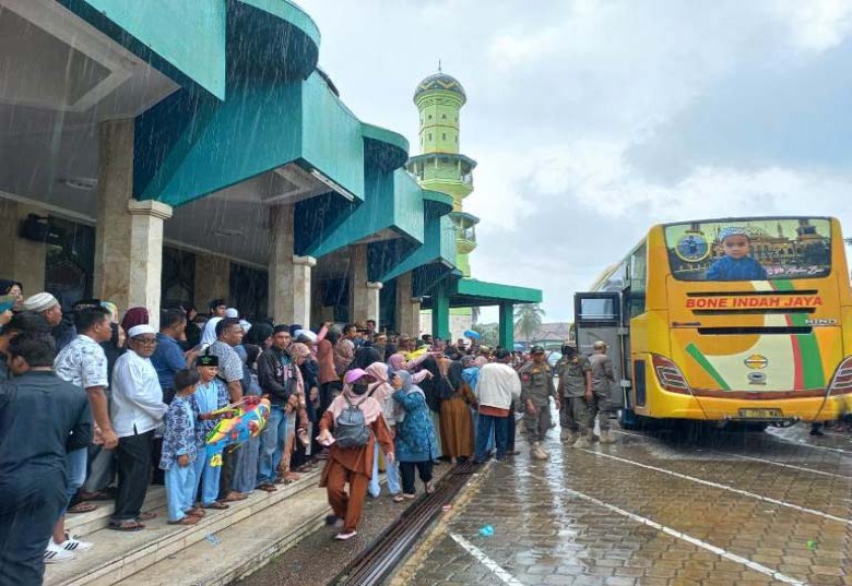 299 Calhaj Kukar Diberangkatkan ke Embarkasi Balikpapan