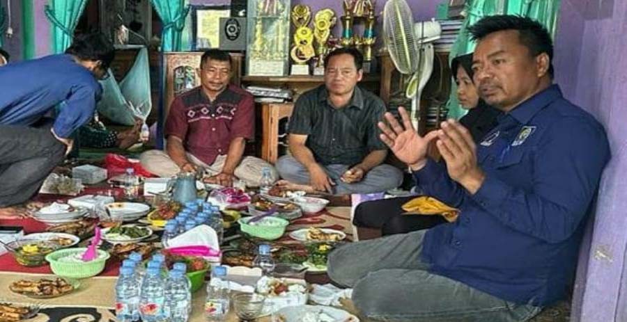 Baharuddin Demu Silaturahmi dengan Warga Desa Margahayu Loa Kulu
