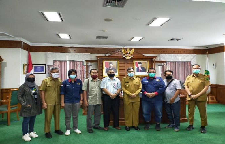 Jalin Sinergi, PWI Kutim Silaturahmi dengan Pjs Bupati