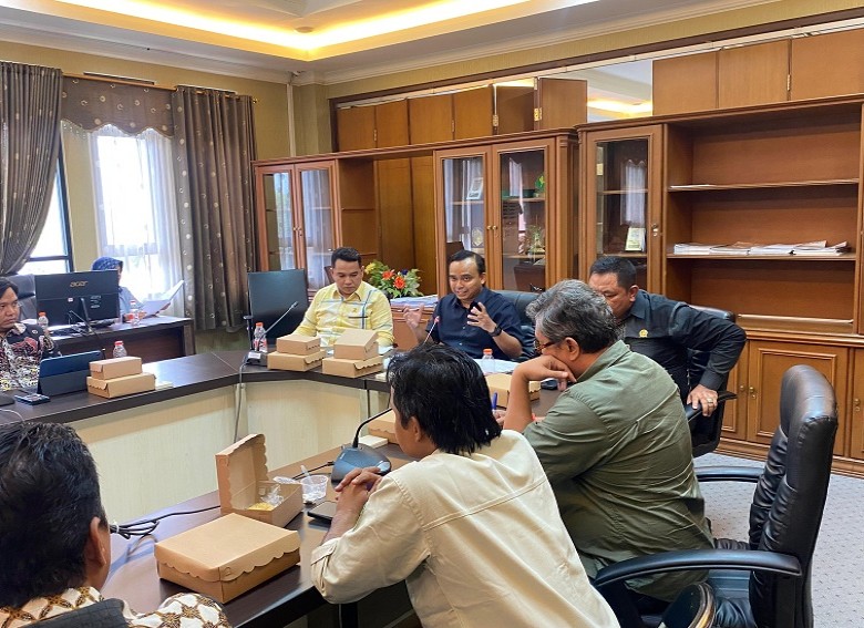 DPRD Kukar Gelar RDP dengan PT Mutiara Kalja Permai Terkait Dugaan Perambahan Hutan Tanpa Izin