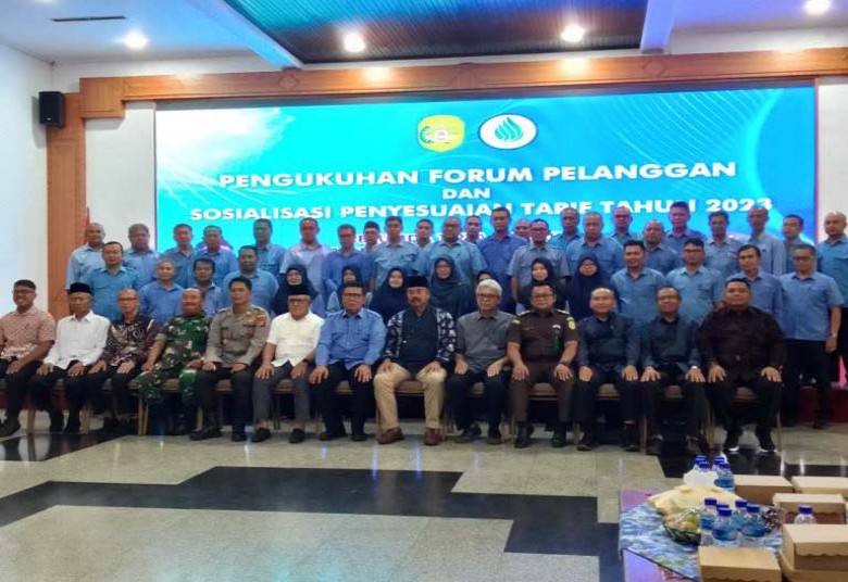 Dirut Perumda Tirta Mahakam Kukuhkan Forum Pelanggan