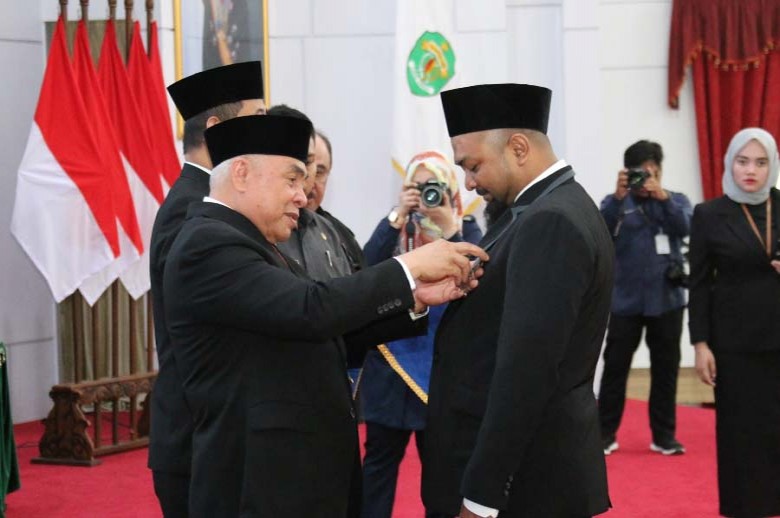 398 ASN Dilingkup Pemprov Kaltim Terima SLKS, Gubernur: Menjadi Motivasi Tingkatkan Semangat Kerja