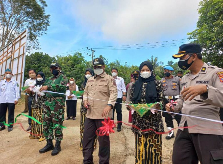 Bupati Kukar Resmikan Desa Tanjung Batu jadi Desa Mandiri