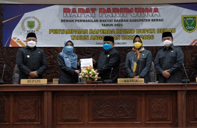 Bupati Sampaikan Raperda RPJMD 2021-2026 ke DPRD Berau