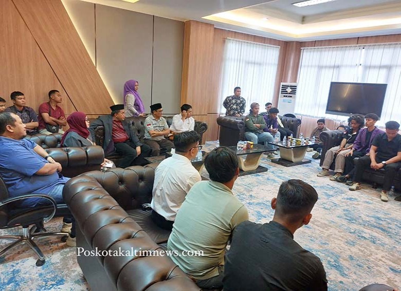 Audiensi Bersama Mahasiswa, DPRD Kukar Tegaskan Beasiswa Masuk APBD-P 2025