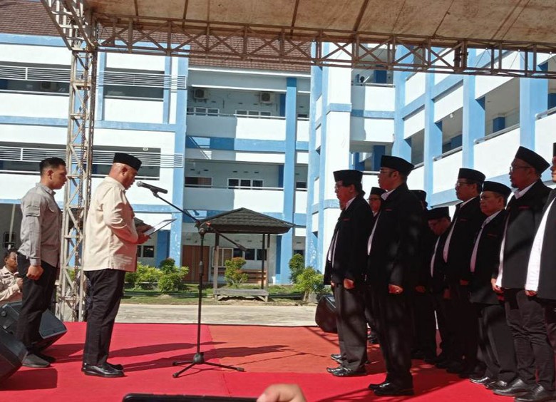 Bupati Edi Lantik Pengurus Dewan Pendidikan Kukar