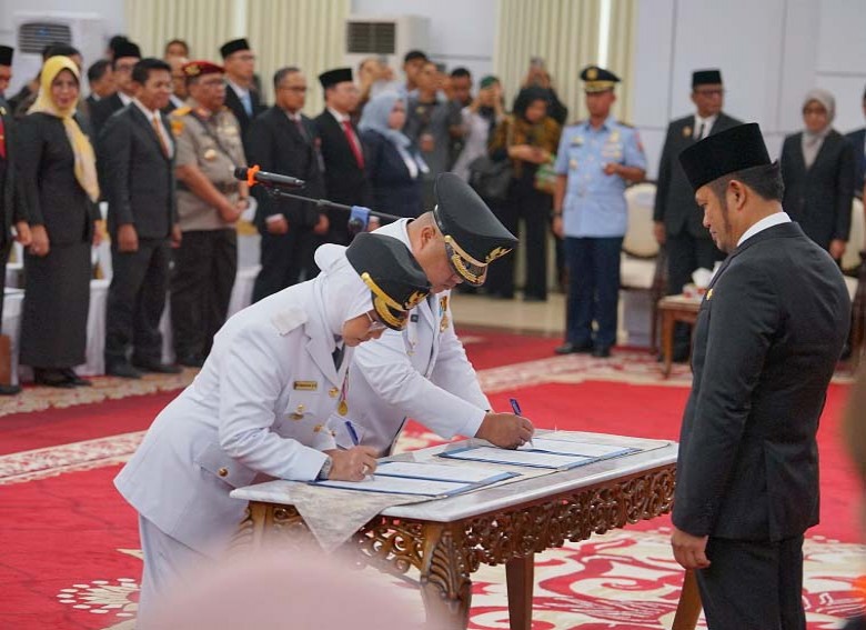 Pelantikan Bupati - Wakil Bupati Berau, Gubernur Kaltim Tekankan Pemerataan Ekonomi