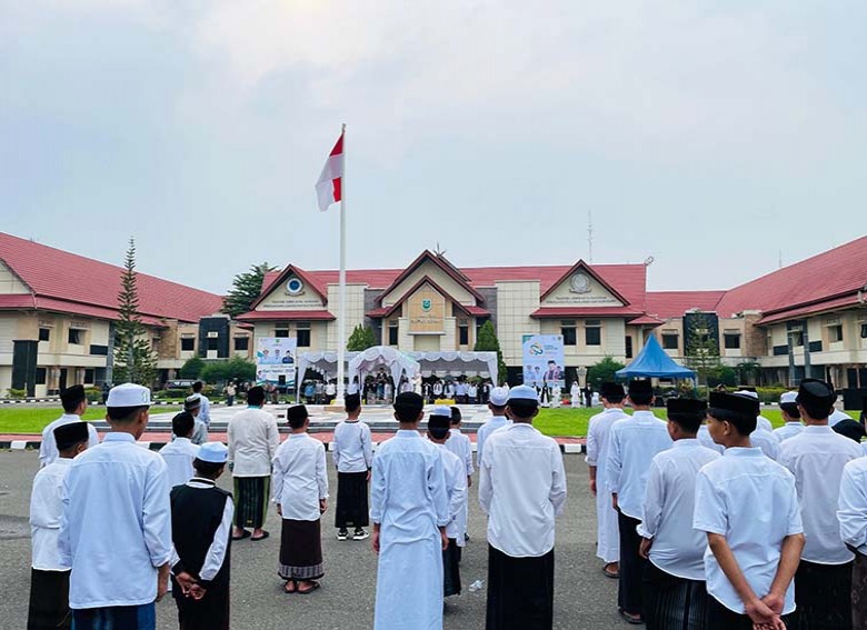 Peringatan Hari Santri di Berau Berlangsung Khidmat, Sonsong Indoesia Emas 2045 Dorong Santri Kuasai Teknologi