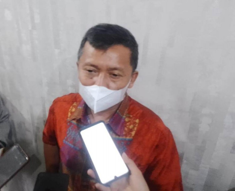 Dewan Pertanyakan Keterlambatan Seragam Gratis