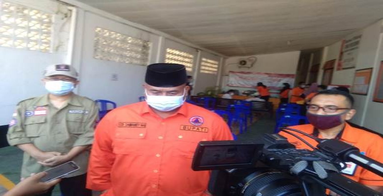 Bupati Kukar Serahkan BST Kepada 8.214 KPM