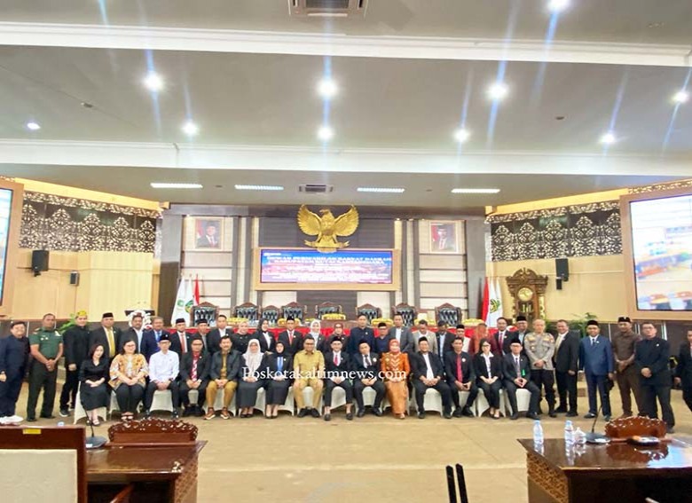 Hadiri Pelantikan Akbar Haka, Bupati Aulia Dorong Kolaborasi Eksekutif-Legislatif Demi Pembangunan Daerah