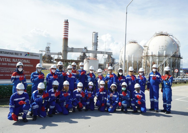 Peserta Indonesia Development Forum Kunjungi Kilang Balikpapan