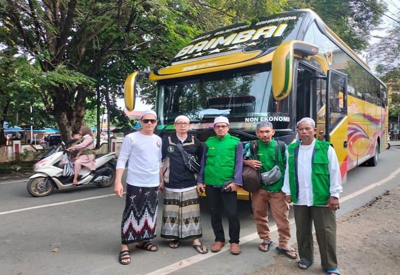 Haul ke-19 Guru Sekumpul, Rendi Solihin Berangkatkan Ratusan Jemaah ke Martapura