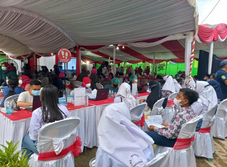 Ribuan Pelajar Ikuti Vaksinasi Covid-19