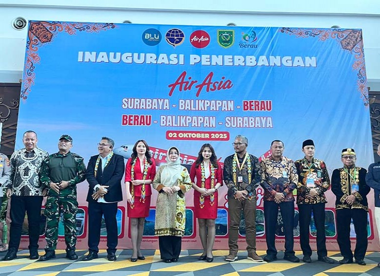 Penerbangan Perdana AirAsia Surabaya–Balikpapan–Berau Resmi Dibuka