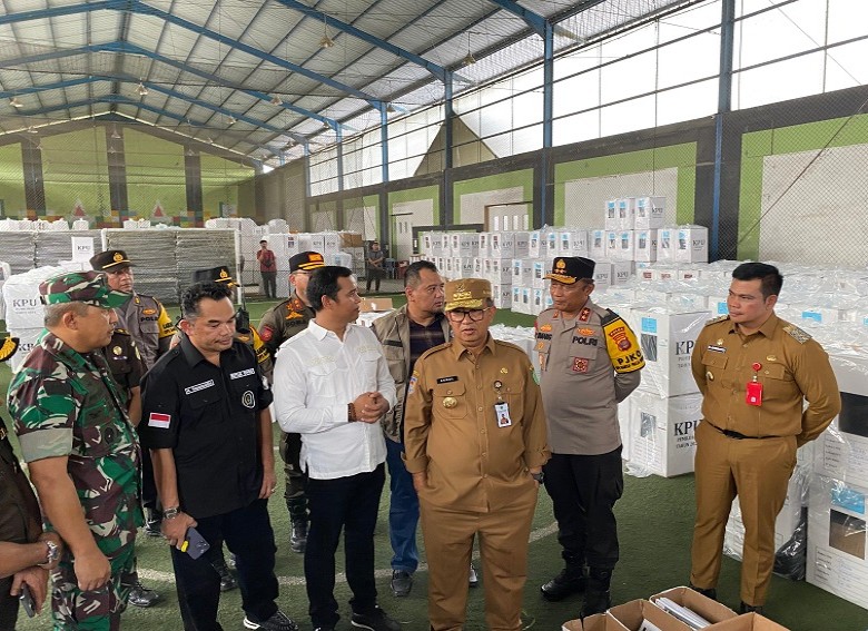 Ketua DPRD Kaltim Bersama Pj Gubernur Tinjau Kesiapan Pilkada Kukar