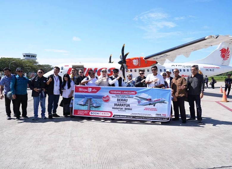 Dorong Percepatan Pertumbuhan Ekonomi, Gubernur Kaltim Resmikan Penerbangan Perdana Berau–Maratua