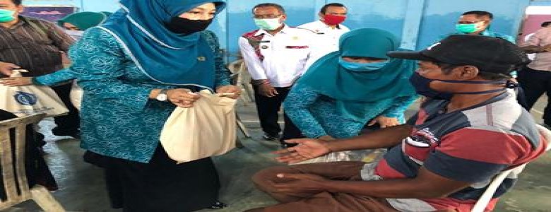 TP PKK Kaltim Berbagi Sembako