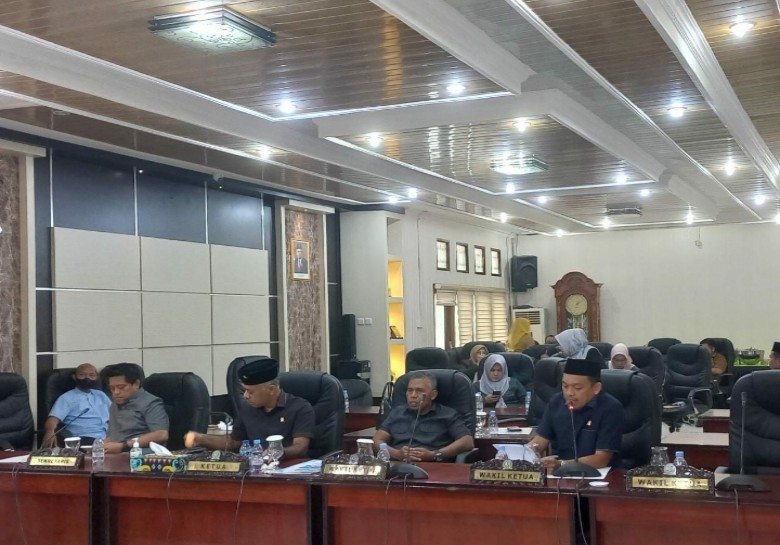 Rapat Paripurna, Penyampaian Nota Penjelasan Raperda dan Pandangan Fraksi DPRD
