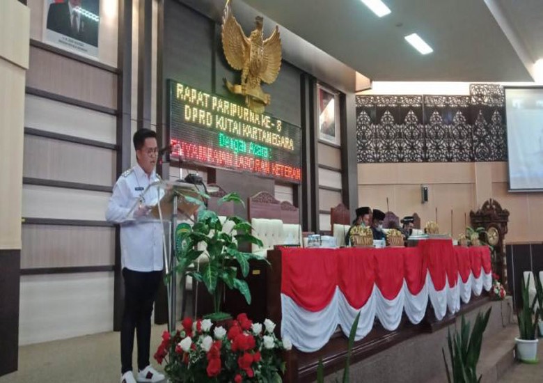 Pemerintah Sampaikan LKPJ 2020 pada Sidang Paripurna ke-8 DPRD Kukar