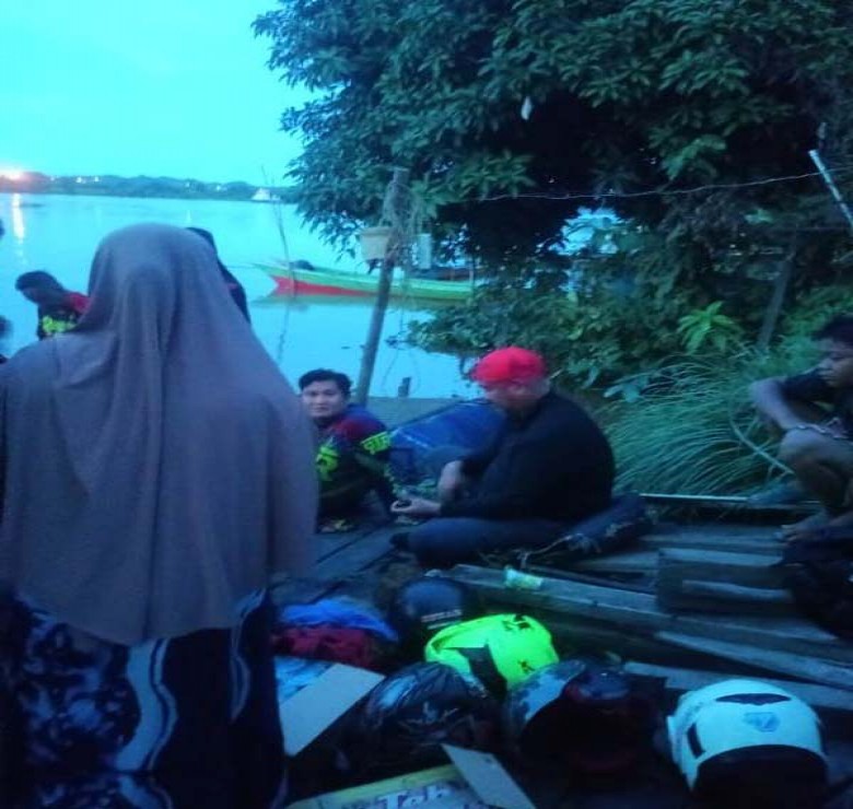 Kapal yang Ditumpangi Bupati Edi Damansyah Karam di Perairan Batu Dinding