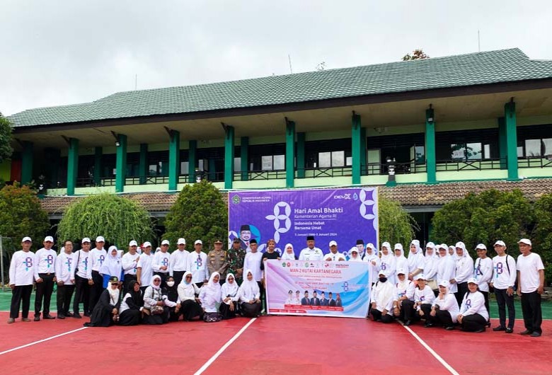 Peringati Hari Amal Bakti ke 78, Kemenag Kukar Gelar Bakti Sosial