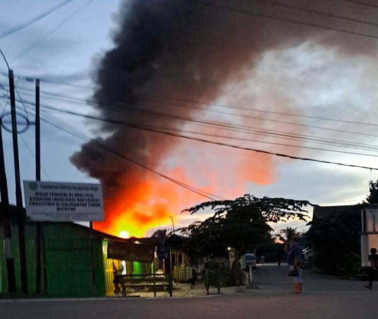 Empat Rumah Warga di Loa Janan Terbakar