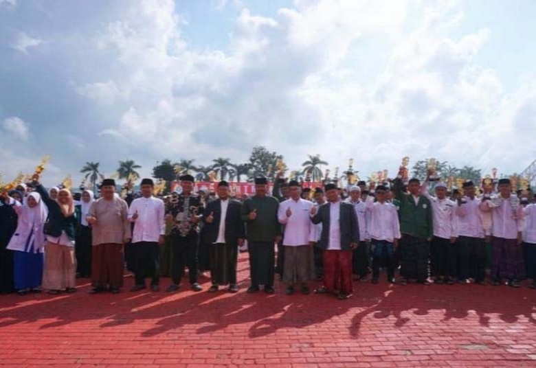 Komitmen Dorong SDM Kukar, Pemkab Programkan Beasiswa Idaman untuk Santri