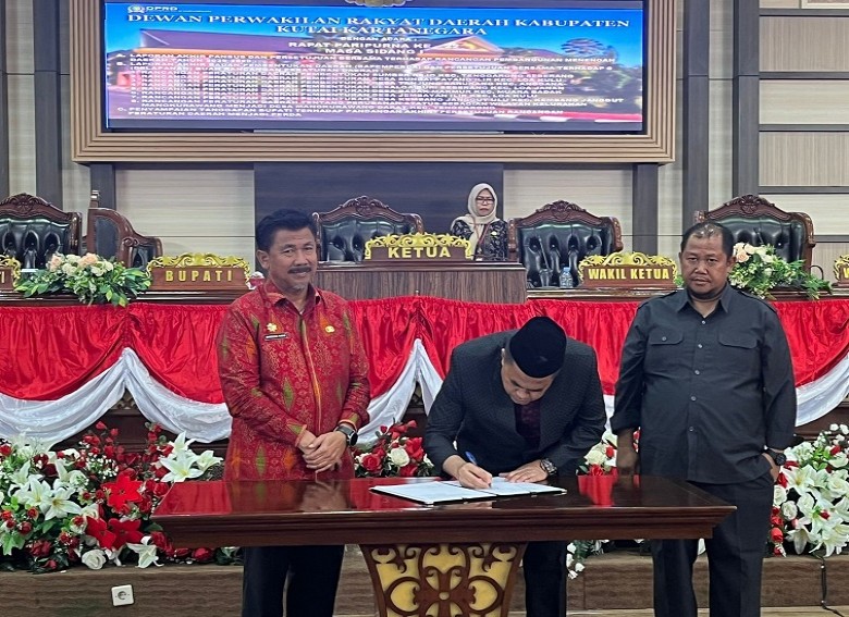 DPRD dan Eksekutif Rampungkan Paripurna Sepakati Perda Penetapan Pemekaran Delapan Desa dan Perda RPJMD