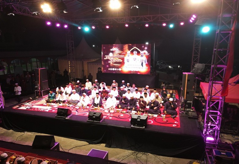 Safari Ramadhan di Kota Bangun, Habib Abdurrahman Ajak Ribuan Jemaah Doakan Kepemimpinan Wabup Kukar