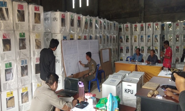 PPK Tenggarong Lakukan Rekapitulasi Surat Suara