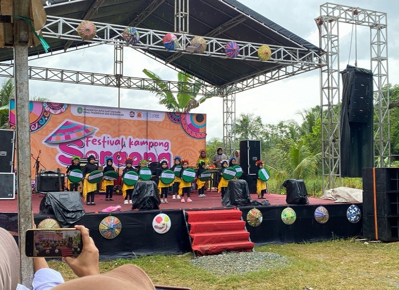 Festival Kampoeng Seraong Meriahkan Hari Jadi ke-19 Desa Jembayan Tengah