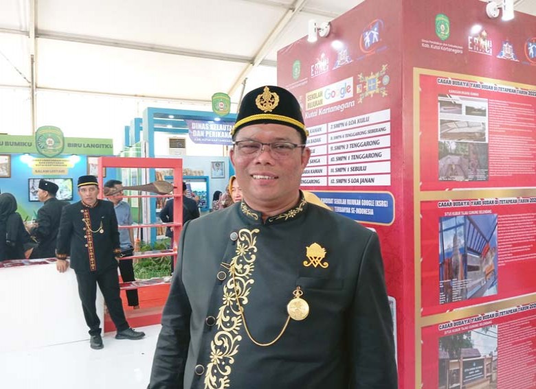 Pemkab Kukar Terima Penghargaan Kemendikbudristek RI Atas Revitalisasi Bahasa Daerah