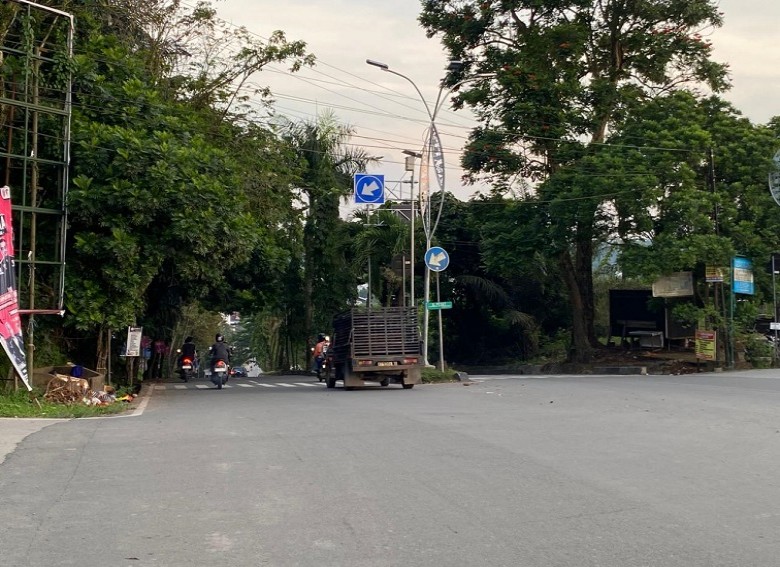 Tingkatkan Keselamatan Jalan, Pemkab Kukar Pasang 400 Rambu Lalu Lintas