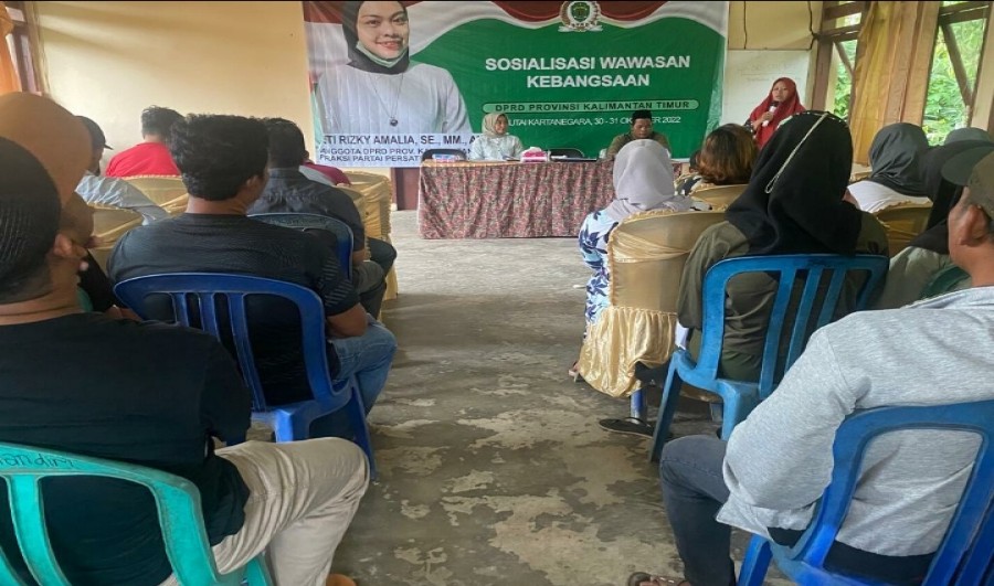 Sosialisasi Kebangsaan di Desa Batuah, Anggota DPRD Kaltim Siti Rizki Amalia Ajak Warga Jaga NKRI