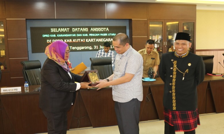 Nilai Tunjangan Transportasi Dewan Dibawah Provinsi