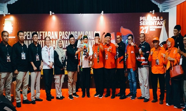 Rendi-Eddy Mendaftarkan Diri ke KPU Balikpapan, Siap Bersaing di Pilkada 2024