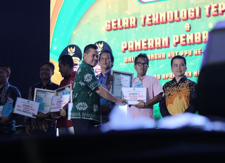 Desa Batuah Raih Penghargaan TTG Kaltim 2025 Berkat Inovasi Pengolahan Sampah IPAS