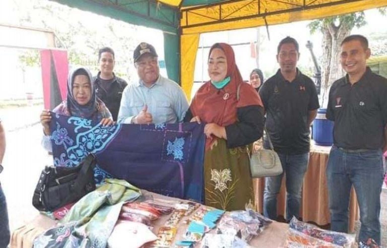 Mengenal Lebih Dekat Batik Sawit Berkait Berau
