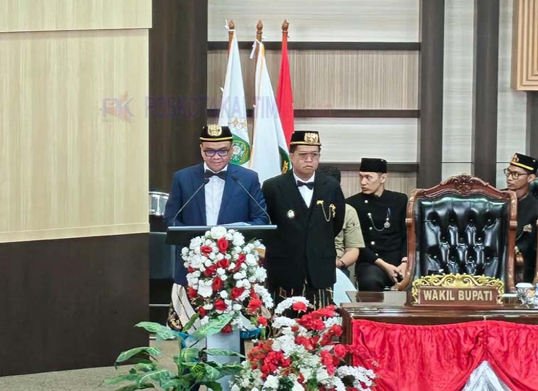 HUT ke-244 Kota Tenggarong, Bupati Aulia Sebut “Raja Menjamu Rakyatnya” sebagai Pesan Kebersamaan Pimpinan dan Rakyat