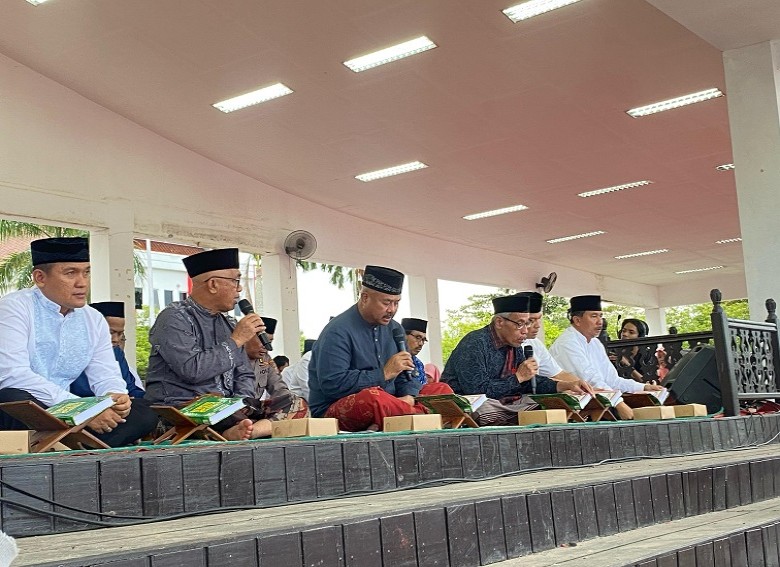 Ratusan Pelajar Ikuti Gerakan Etam Mengaji Bersama Pemkab Kukar