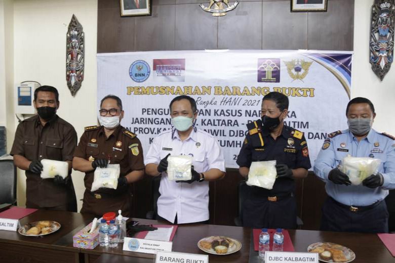BNNP Kaltim Musnahkan 5,28 Kg Sabu