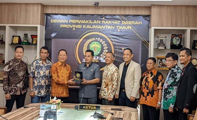 Kajati Bangun Sinergitas dengan DPRD Kaltim