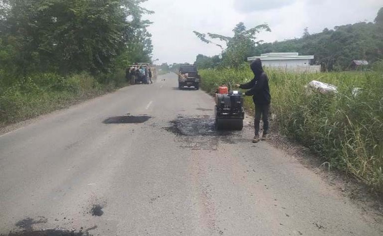 Atasi Jalan Berlubang, DPUPR Berau Terjunkan Tim Reaksi Cepat
