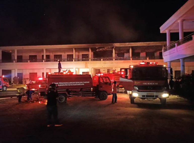 Pondok Pesantren Al Mashyar Nurul Iman Tenggarong Seberang Terbakar