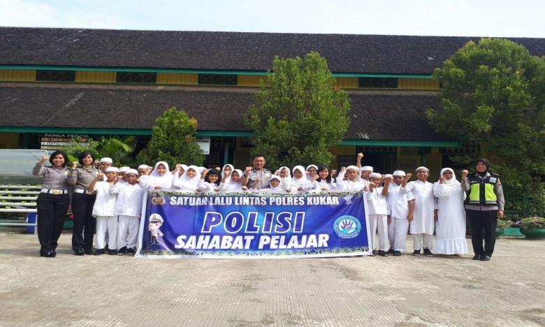 60 Peserta Siswa SDN 002 Tenggarong Belajar Tertib Lalu Lintas