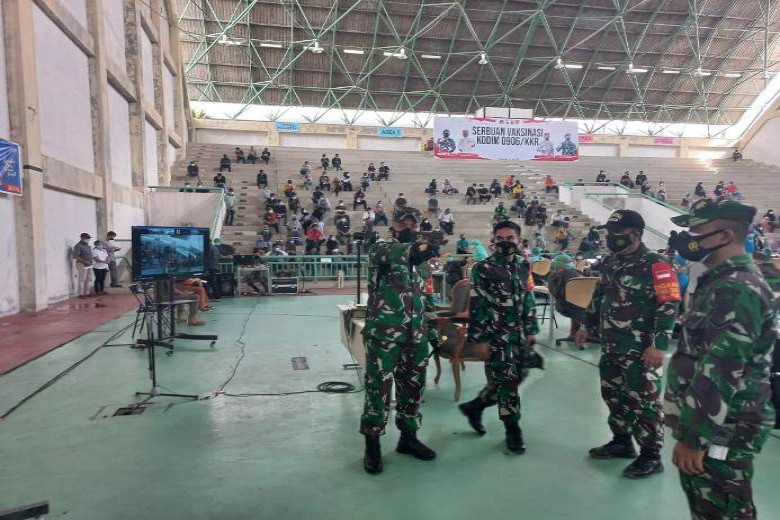 Danrem 091/ASN Tinjau Vaksinasi di Kukar