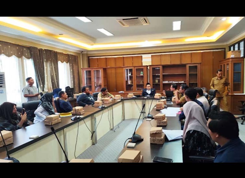 DPRD Terima Kunjungan Nakes PPPK Paruh Waktu, Bahas Soal Penurunan Pendapatan